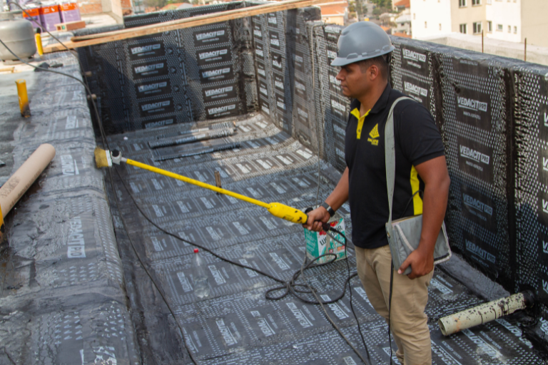 O cronograma da obra está atrasado. Faça o teste de estanqueidade com o imperdetector